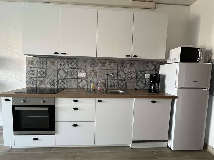 Entire apartment, Duplex en bord de mer à Borgo - 3 pièces, climatisation, terrasse, jardin, Bbq, Wifi, parking, plage 20m in Borgo, Bastia region