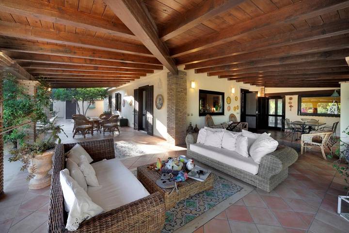 Location de vacances pour 8 personnes, avec vue et jardin, animaux acceptés à Punta Secca - 2