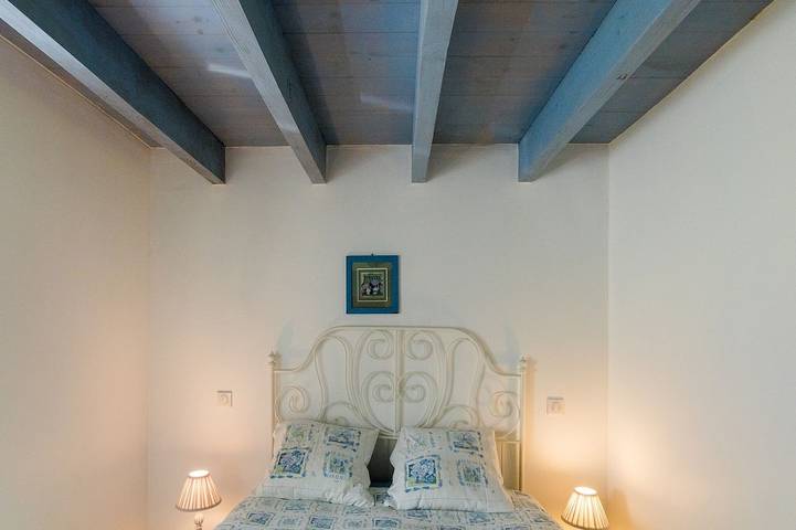 Gîte pour 4 personnes, avec piscine ainsi que jardin et terrasse à Thenon - 4