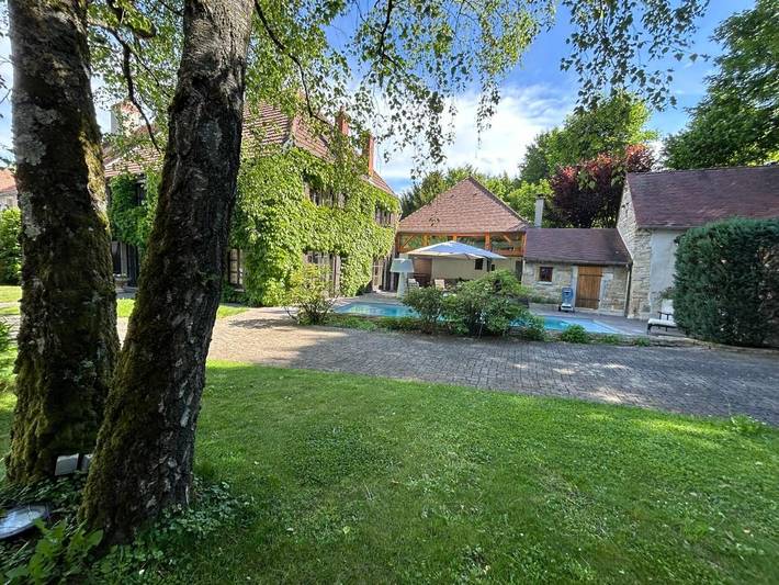 Location de vacances pour 9 personnes, avec Jacuzzi ainsi que Terrasse et Piscine à Fauverney - 4