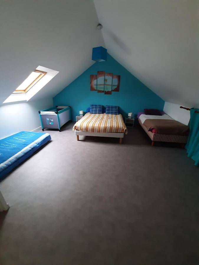 Location de vacances pour 6 personnes, avec jardin à Broons