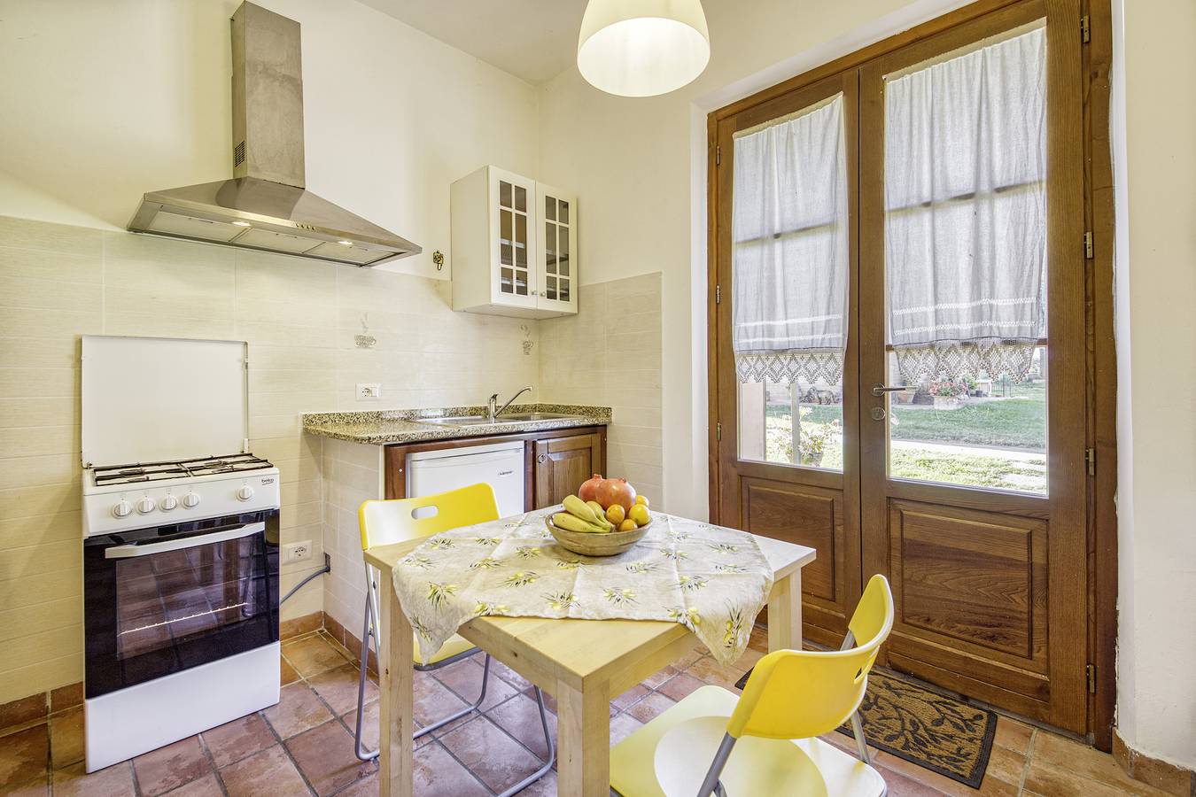 Appartamento intero, Pomegranate apt with shared pool in Castiglione del Lago, Lago Trasimeno