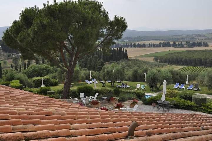 Agriturismo per 3 persone, con balcone e piscina in Massa Marittima