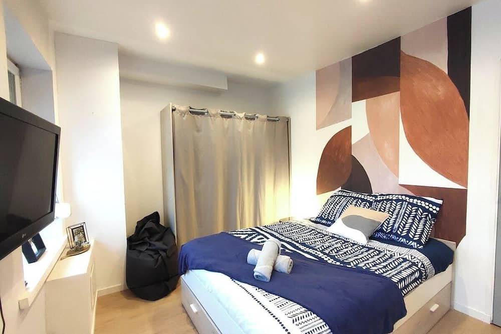 Appartement entier, Bourg - spacieux studio équipé à 5 min du métro in Roubaix, Région de Lille