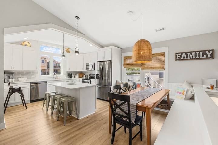 Vacation rental for 12 people, with balcony in Outer Banks