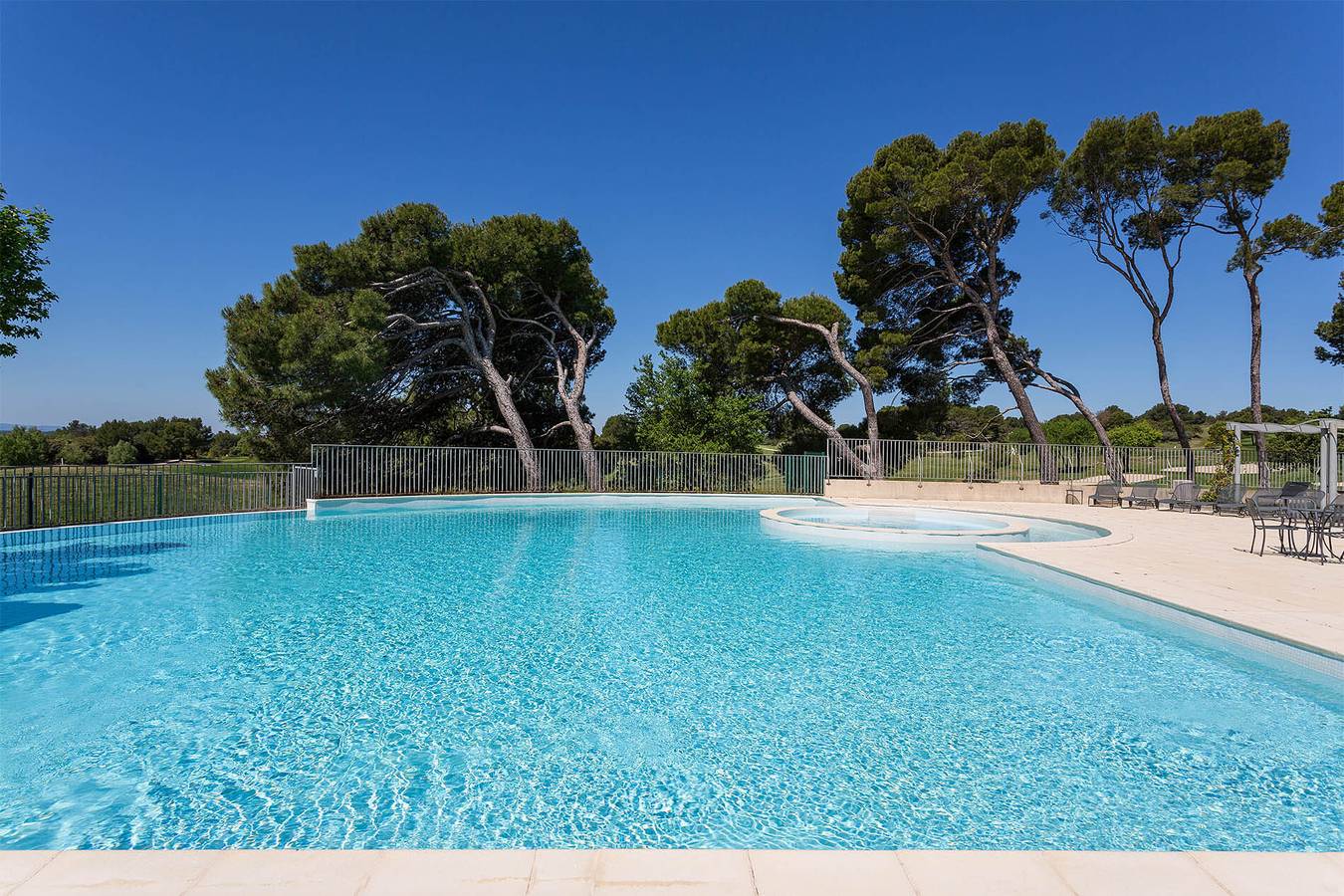 Ganze Wohnung,  Isle sur la Sorgue 3p 6 in Saumane-de-Vaucluse, Vaucluse
