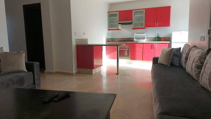 Appartement de vacances pour 4 personnes, avec piscine ainsi que vue et balcon