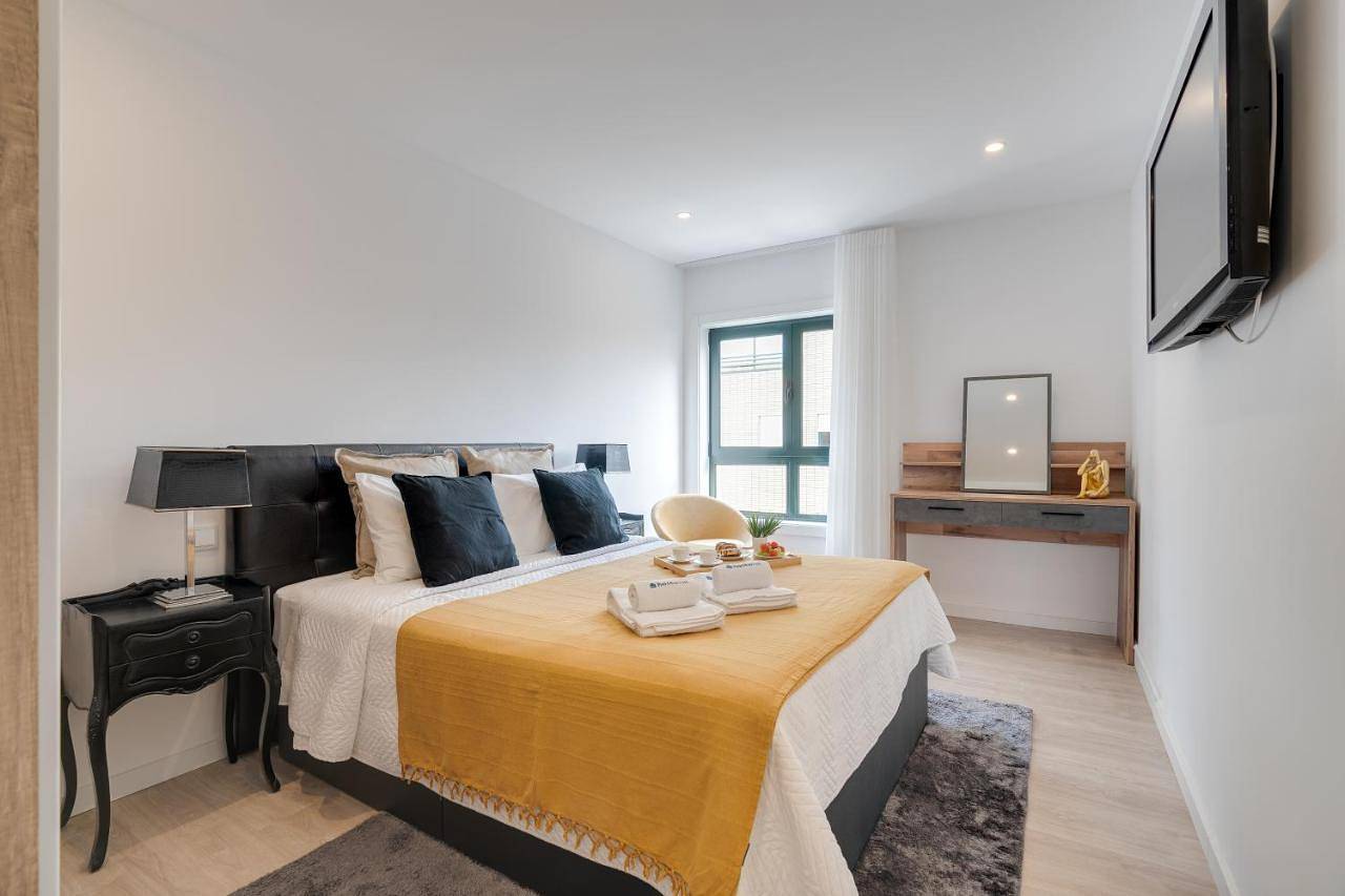 Apartamento inteiro, Host Wise - Bright Seaside Flat in Aver-o-Mar, Amorim e Terroso, Distrito do Porto