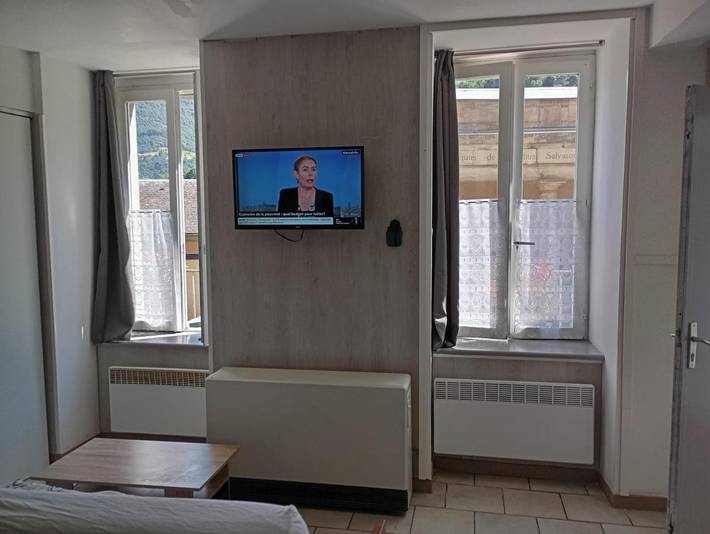 Gîte pour 5 personnes, avec terrasse et vue dans Thermes Luz Saint Sauveur - 4