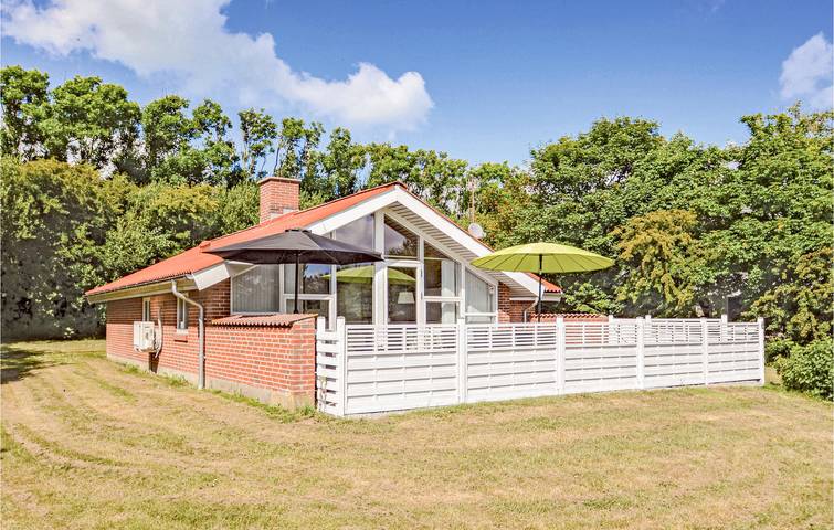 Ferienhaus für 6 Personen, mit Sauna und Terrasse sowie Whirlpool in Kærgården