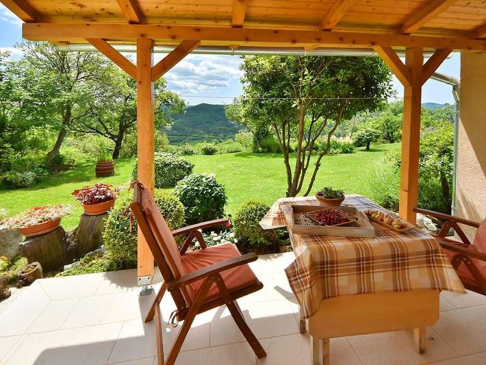 Ferienwohnung für 2 Personen, mit Terrasse in Buzet