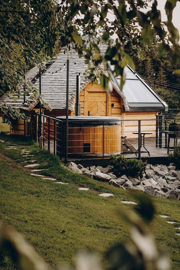 Apartament wakacyjny dla 4 osób, z taras i jacuzzi w Koniaków