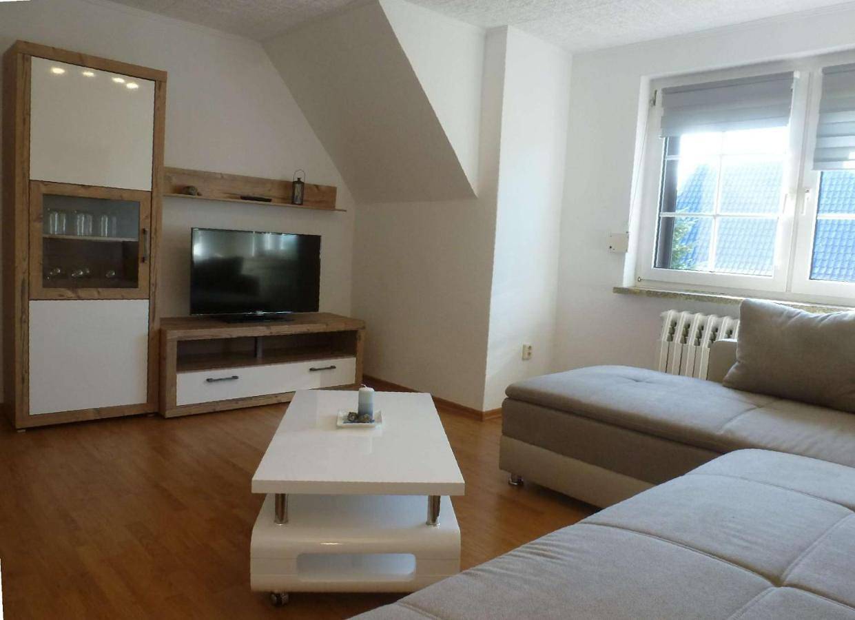 Ganze Wohnung, Ferienwohnungen Seeschwalbe und Lachmöwe im Haus Findling in Dranske, Rügen