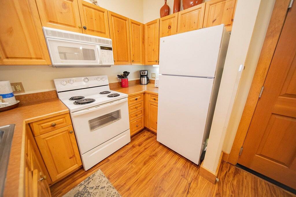 Ganze Wohnung, Walk to Slopes | Pool & Hot Tub | Village in Arapahoe Basin