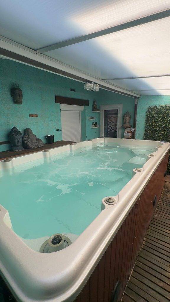 Gîte "Le Romantique" Spa'Tio in Saint-Maximin (Oise), Oise