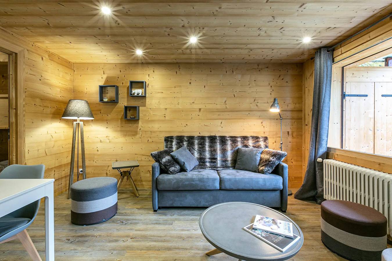 Appartement entier, Appartement lumineux et chaleureux-Parking in La Clusaz, Région d'Annecy