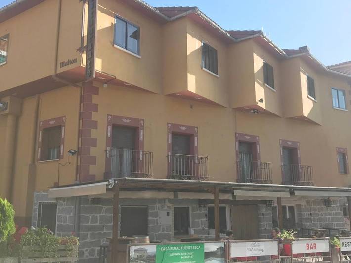 Apartamento para 3 personas, con Balcón y Terraza en Burgohondo