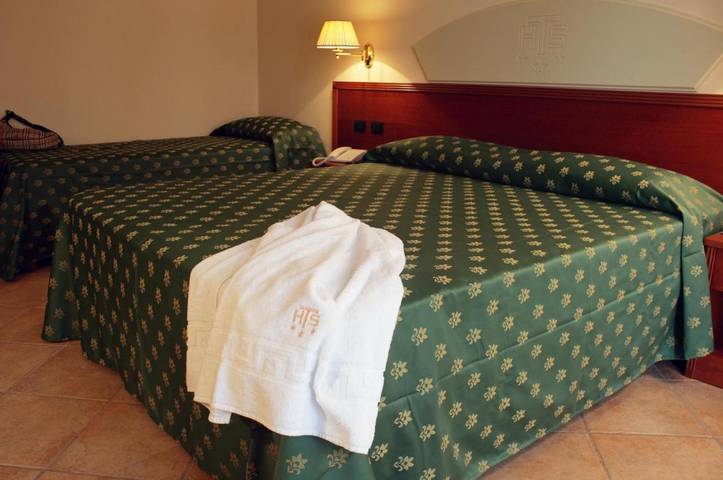 Hôtel pour 3 personnes, avec balcon à Melito di Porto Salvo - 3