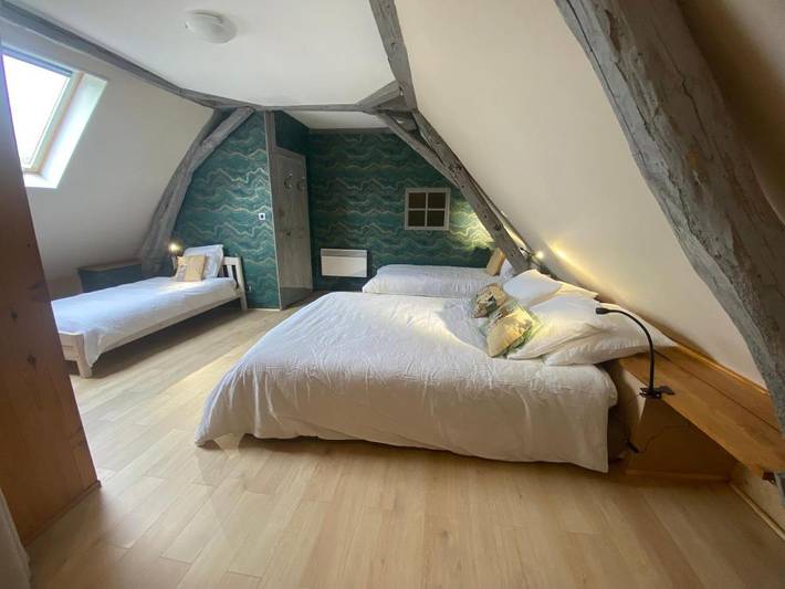 Chambre d’hôte pour 4 personnes, avec Terrasse ainsi que Jardin et Piscine