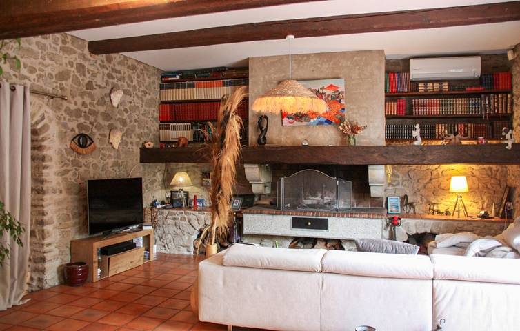Geräumige 2-Zimmer-Wohnung mit Pool, WLAN und Parkplatz in der Nähe von Rieux-Minervois in Rieux-Minervois, Carcassonne und Umgebung