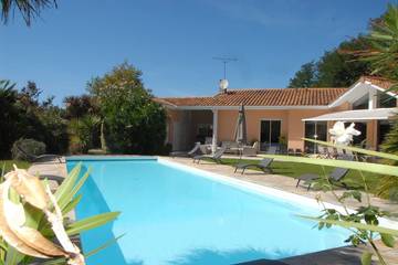 Cottage pour 10 personnes, avec jardin dans Réserve naturelle du Marais d'Orx