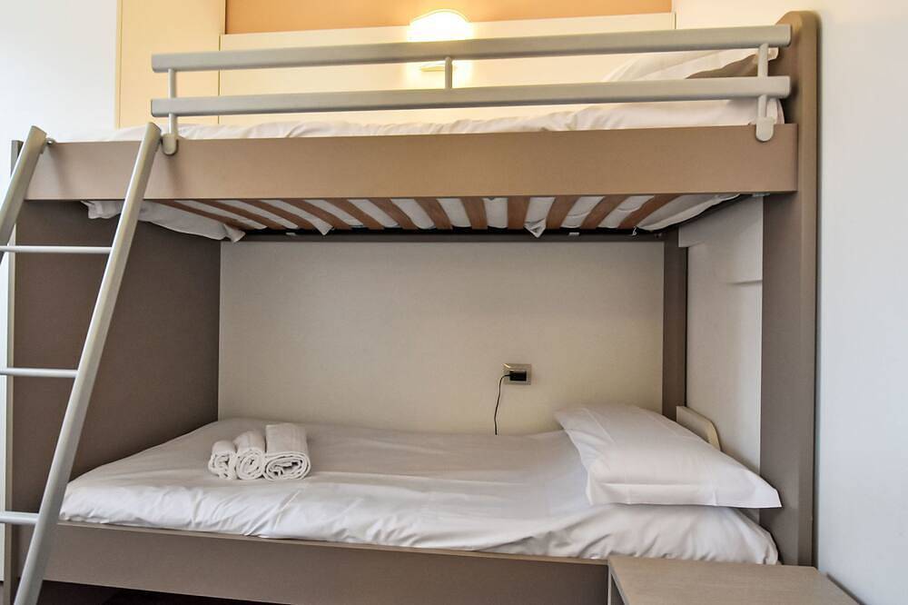 Ganze Wohnung, Endine Pool Apartment in Spinone al Lago, Prealpi Bergamasche Orientali