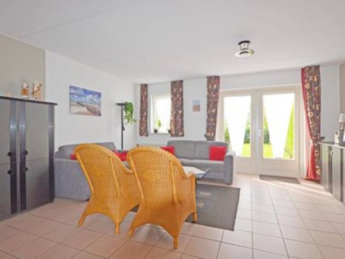 Bungalow voor 8 personen, met Terras en Tuin in Zeeuws-Vlaanderen