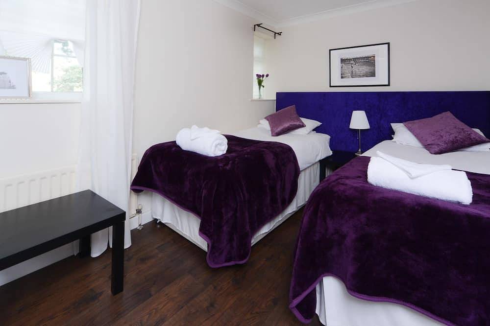 Lovely large property near Bournemouth in Christchurch, Dorset