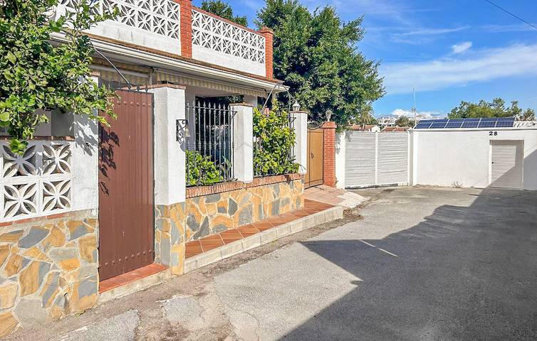 Casa de vacaciones para 6 personas, con terraza y jardín - 1