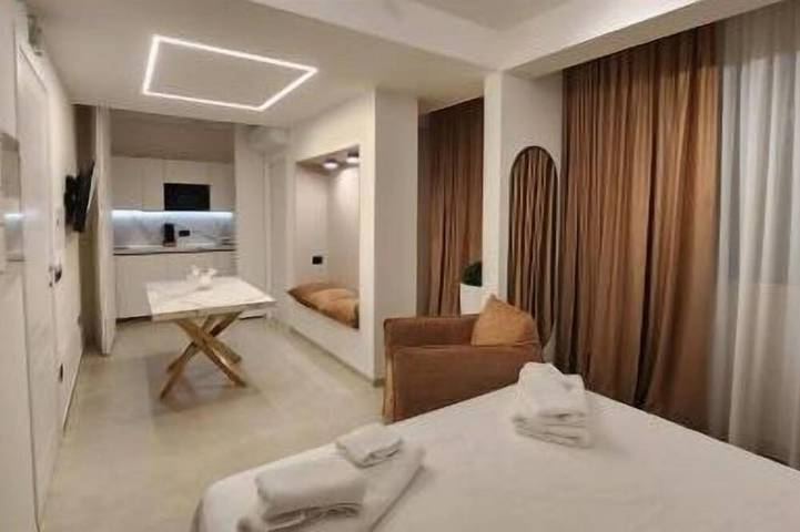 Apartamento entero, Room with a fully equipped kitchen and a sofa bed in Taranto, Golfo de Tarento