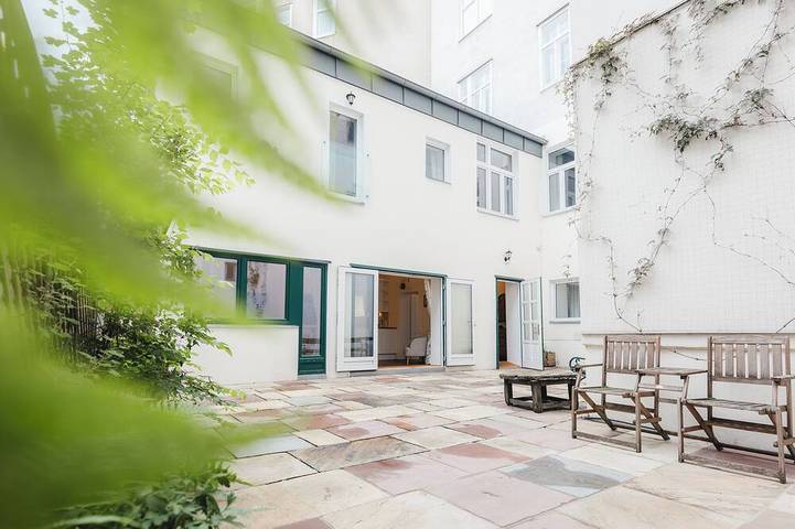 Vacation rental for 6 people, with terrace in Vienna