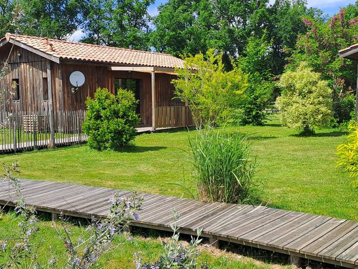 Gîte pour 4 personnes, avec piscine ainsi que terrasse et jardin - 1