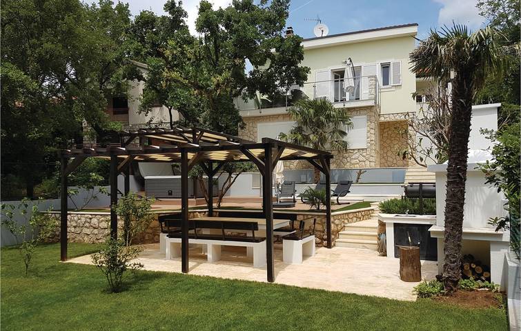 Ferienhaus für 10 Personen, mit Whirlpool und Terrasse in Novi Vinodolski - 3