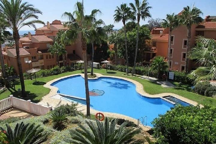 Holiday apartment for 4 people, with garden and pool as well as terrace and hot tub - 1