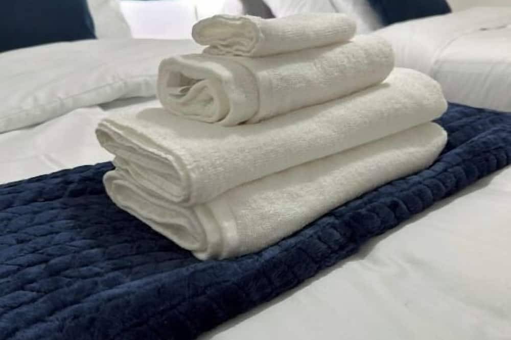 Entire apartment, Affluent Living Apartment perfect for contractors and individuals in Wigan, Greater Manchester