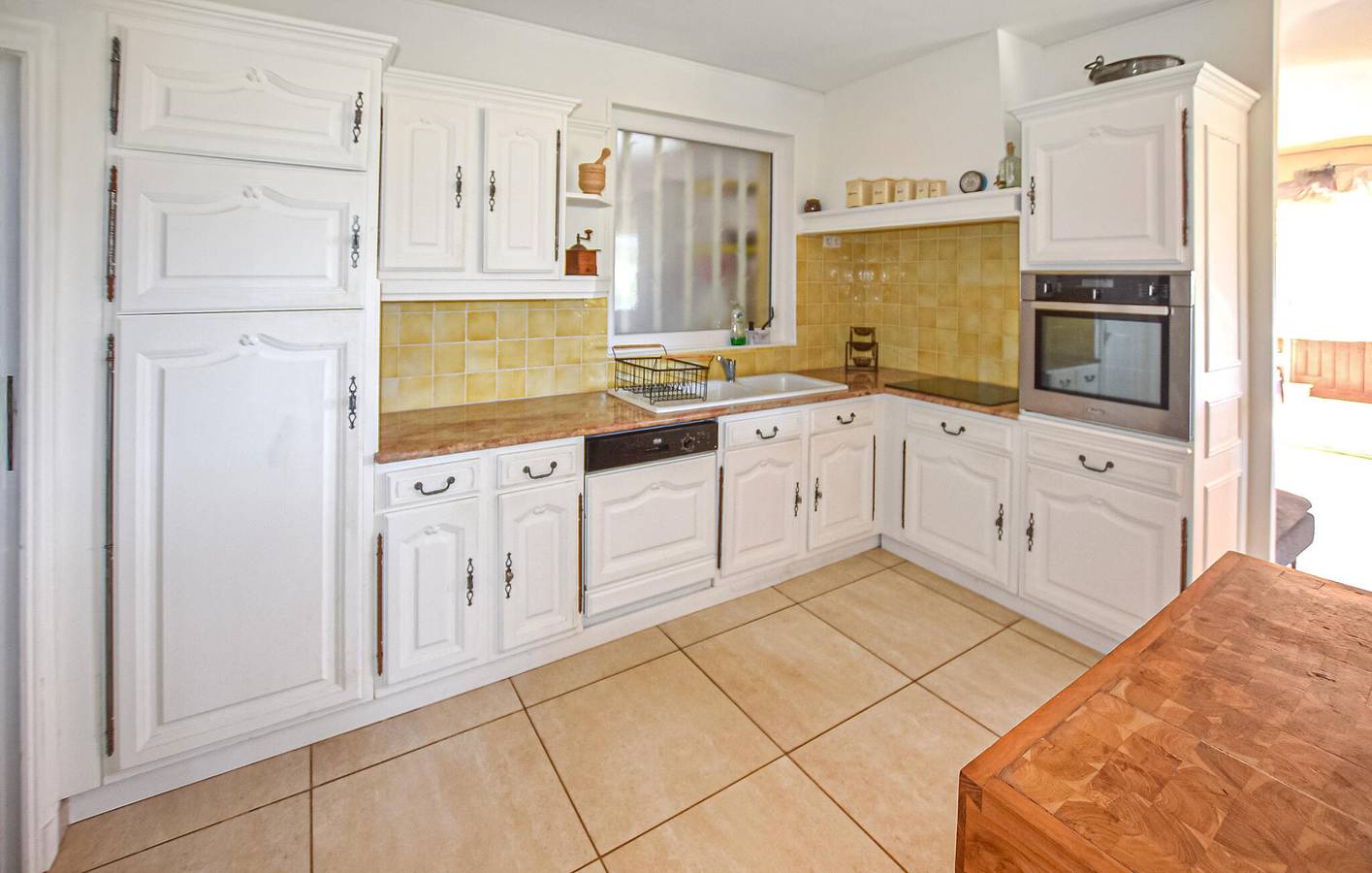 Apt douillet avec piscine, garage et WiFi près de Mévouillon in Mévouillon, Région de nyons