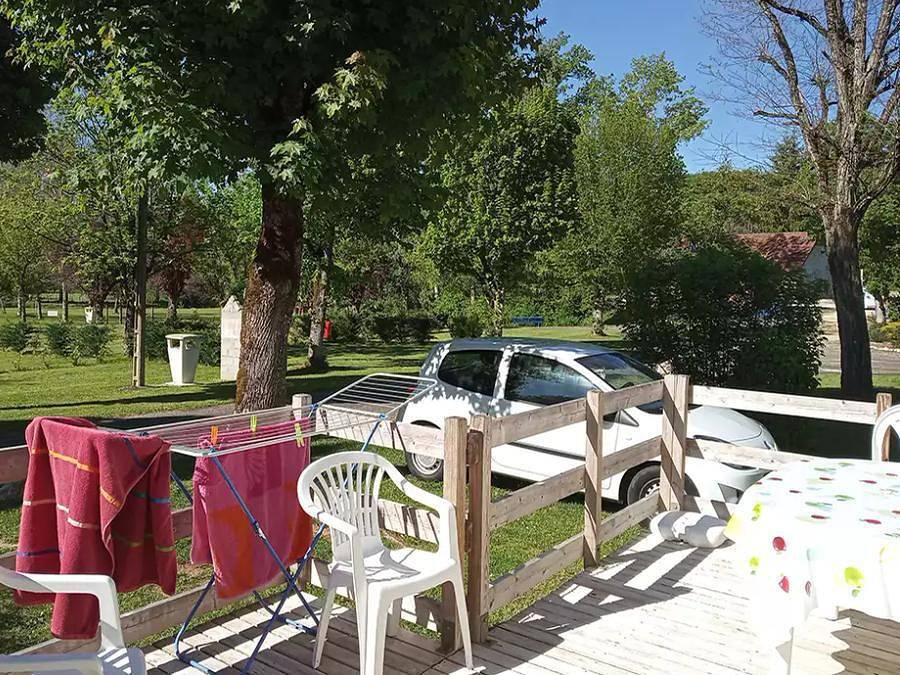 Camping Les Rives du Céou - Mobilheim 6 personen - mobilheim 5/6 Personen, mit Sanitäranlagen und tv nicht überdachte terrasse in Saint-Chamarand, Quercy