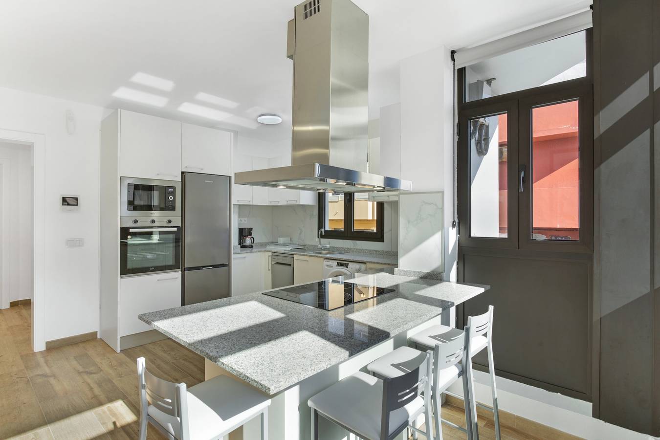 Apartamento entero, Vacaciones 'El Faro Suite Arinaga' con vistas a la montaña y Wi-Fi in Arinaga, Agüimes