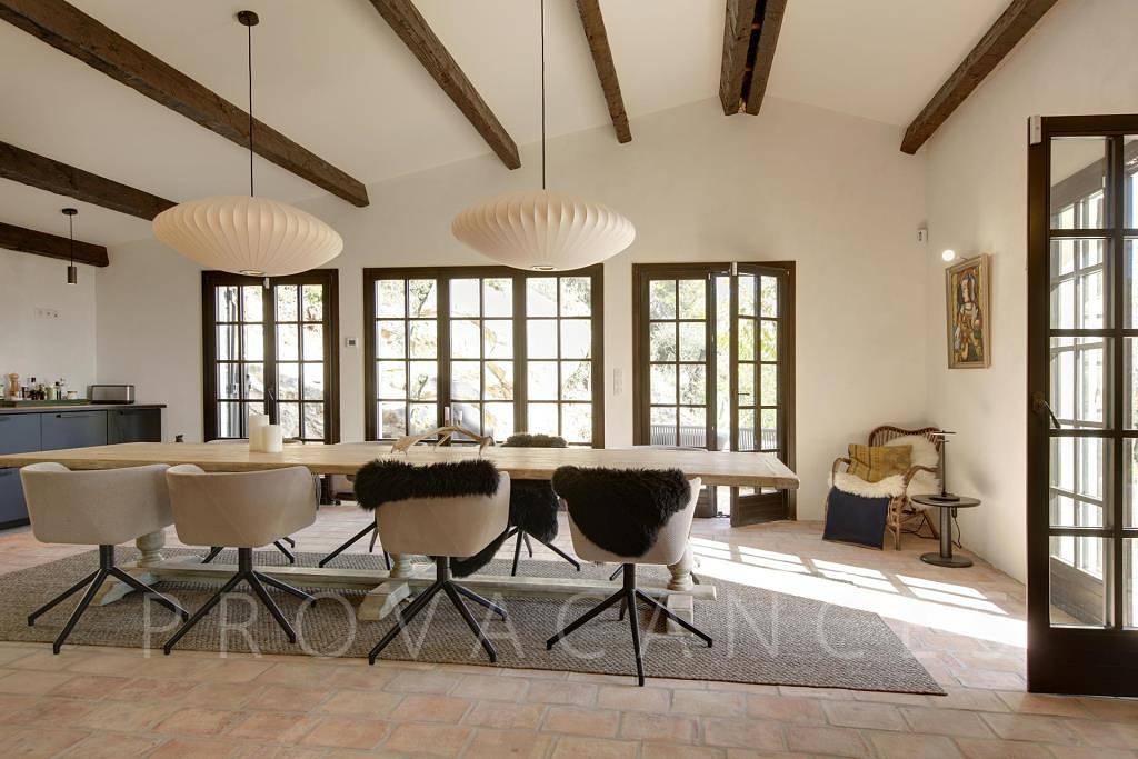 Holiday house in Carros with child-friendly pool in Carros, Cannes region