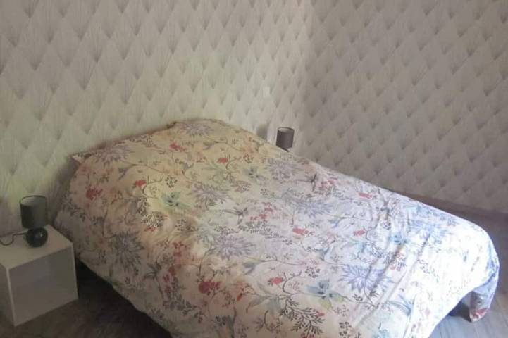 Location de vacances pour 6 personnes, avec jardin à Vocance - 2