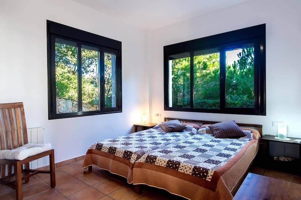 Spanish villa with pool and sea views in Playa de Atlanterra (Barbate), Tarifa