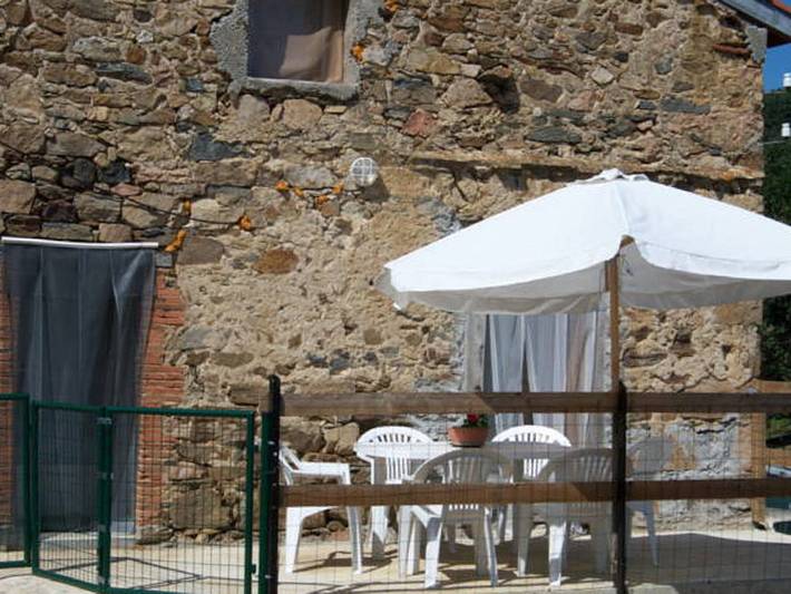 Gîte pour 6 personnes, avec terrasse, animaux acceptés à Saint-Privat-du-Dragon
