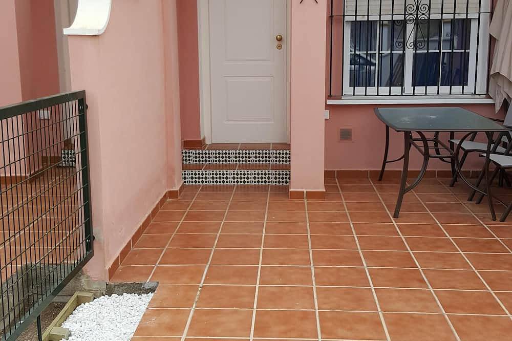 Roze huis met zwembad en wifi in San Juan de los Terreros, Pulpí