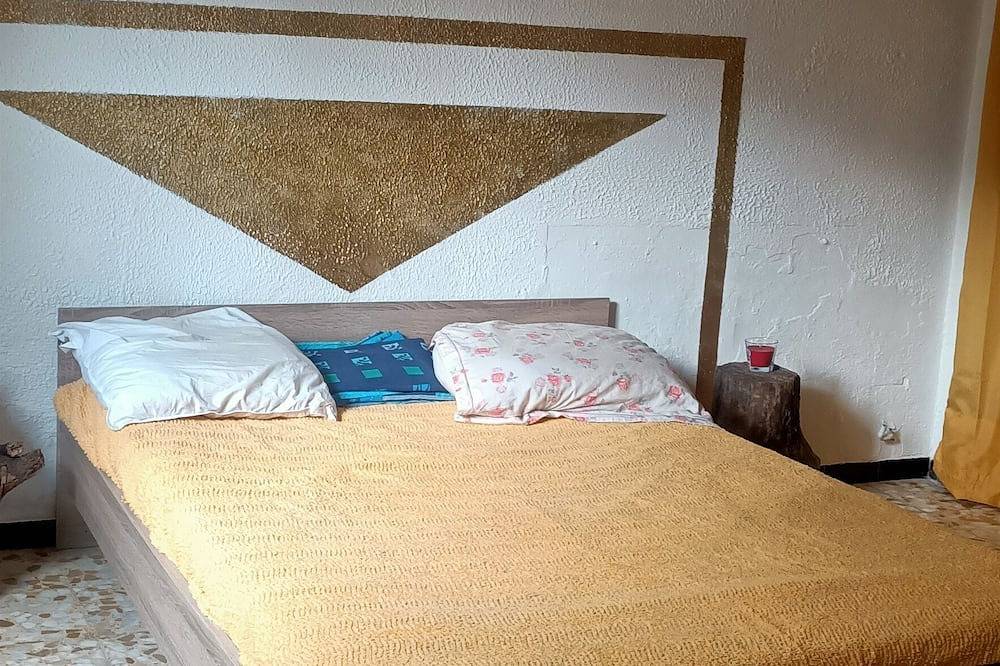 Apartamento entero, Apartment with garden in a farmhouse in Montesquieu-des-Albères, Región Céret