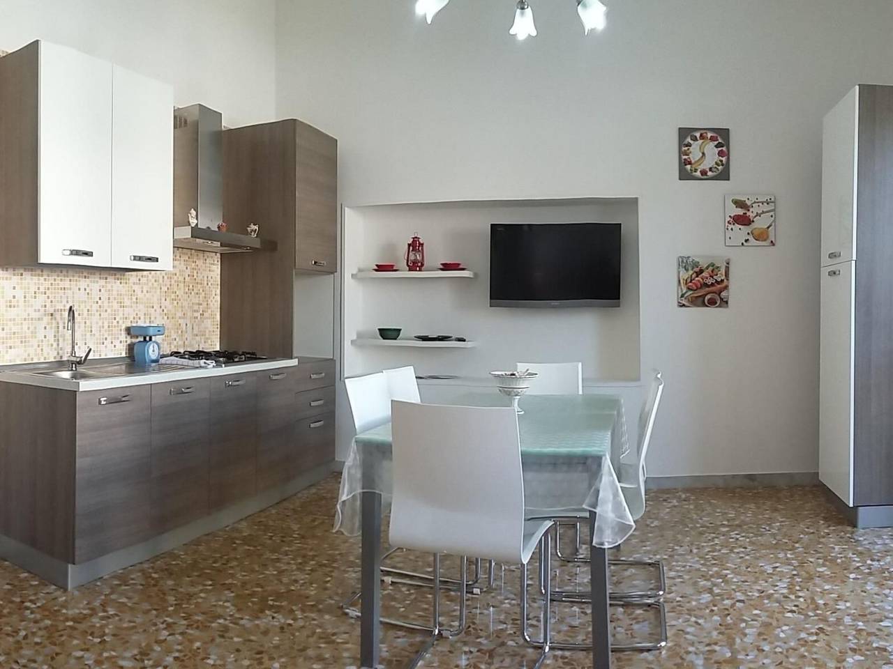 Appartamento intero, Geräumige Erdgeschosswohnung für bis zu sechs Personen in Campomarino di Maruggio, Campomarino (Puglia)