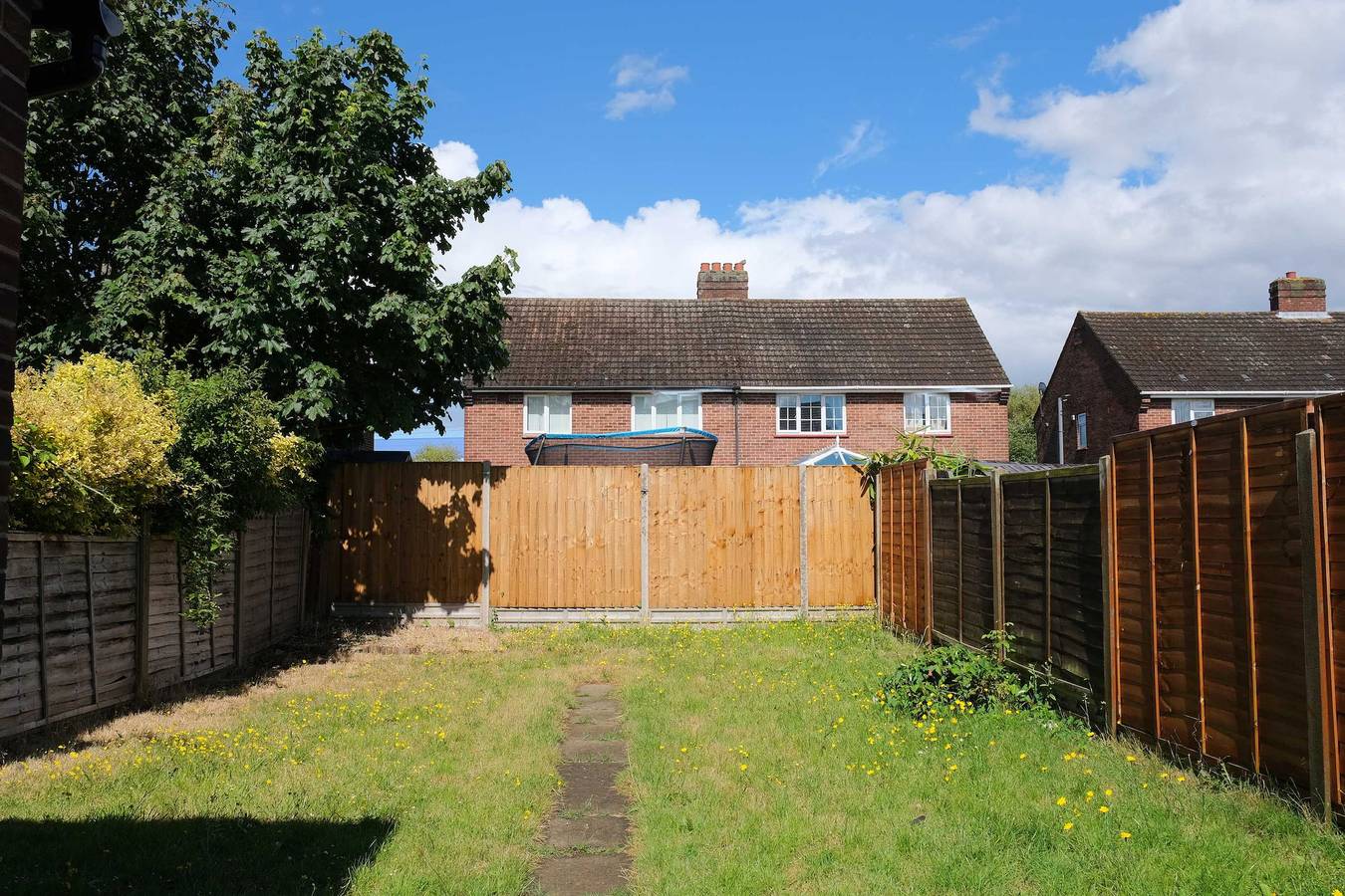Fabulous 3 Bedroom Home with Parking in Bedford in Bedford