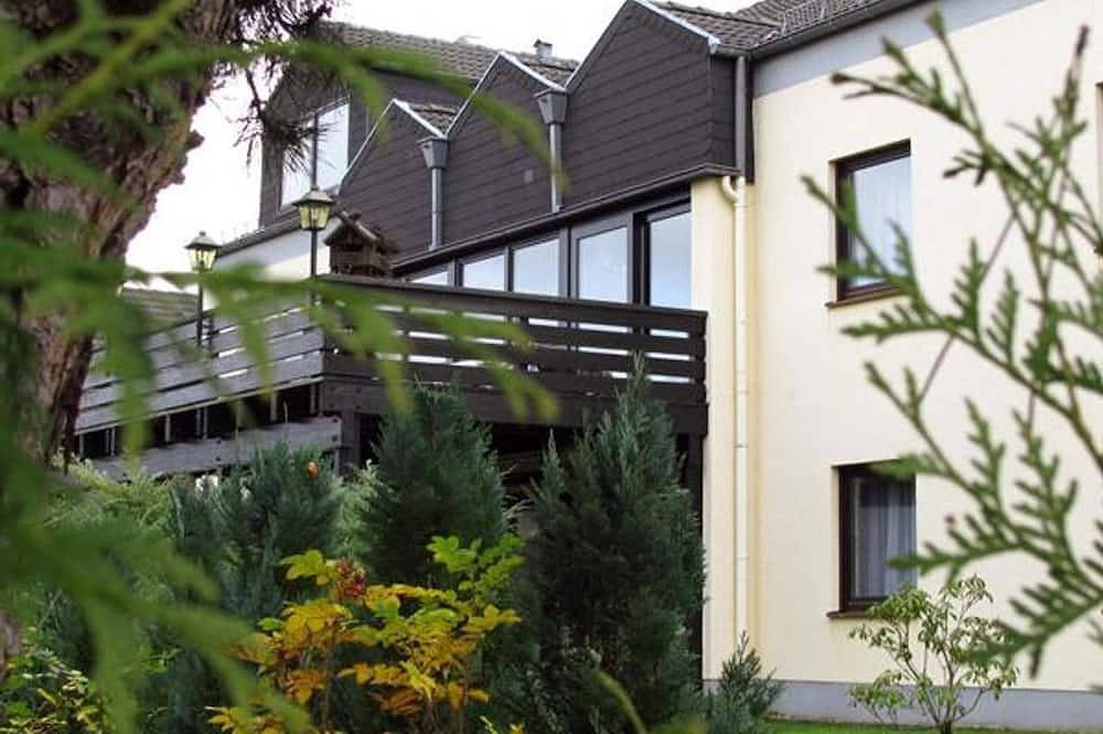 Garni Hotel Haus Salzberg - Doppelzimmer Dusche/Wc in Gemünd, Rureifel (Nordrhein-westfalen)