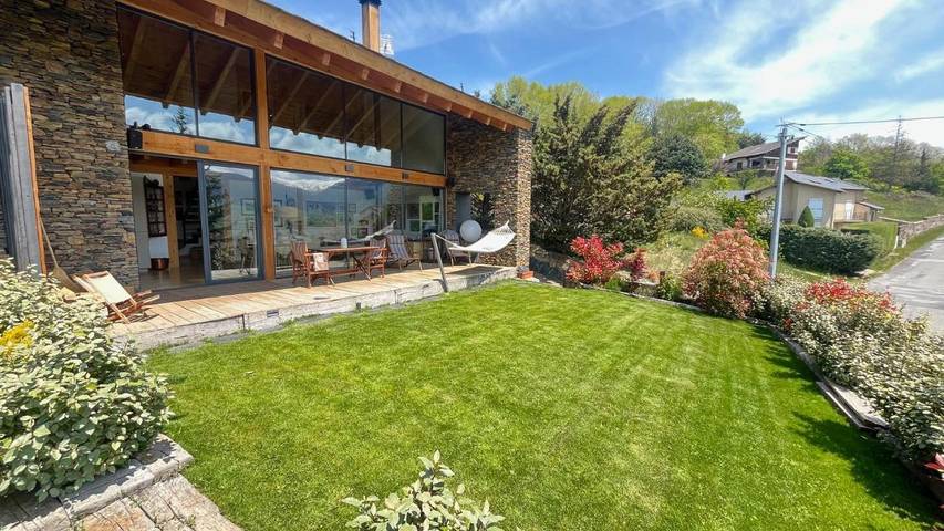 Gîte pour 6 personnes, avec vue et jardin à Estavar - 4