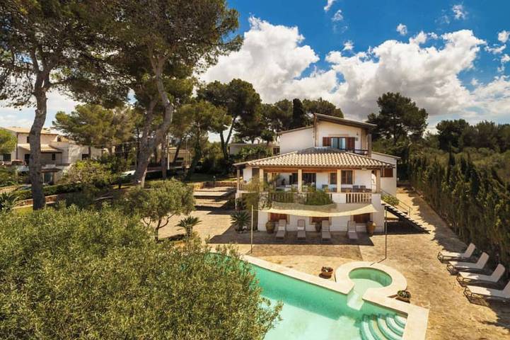 Maison de vacances pour 9 personnes, avec jardin et piscine, animaux acceptés à Son Veri Nou