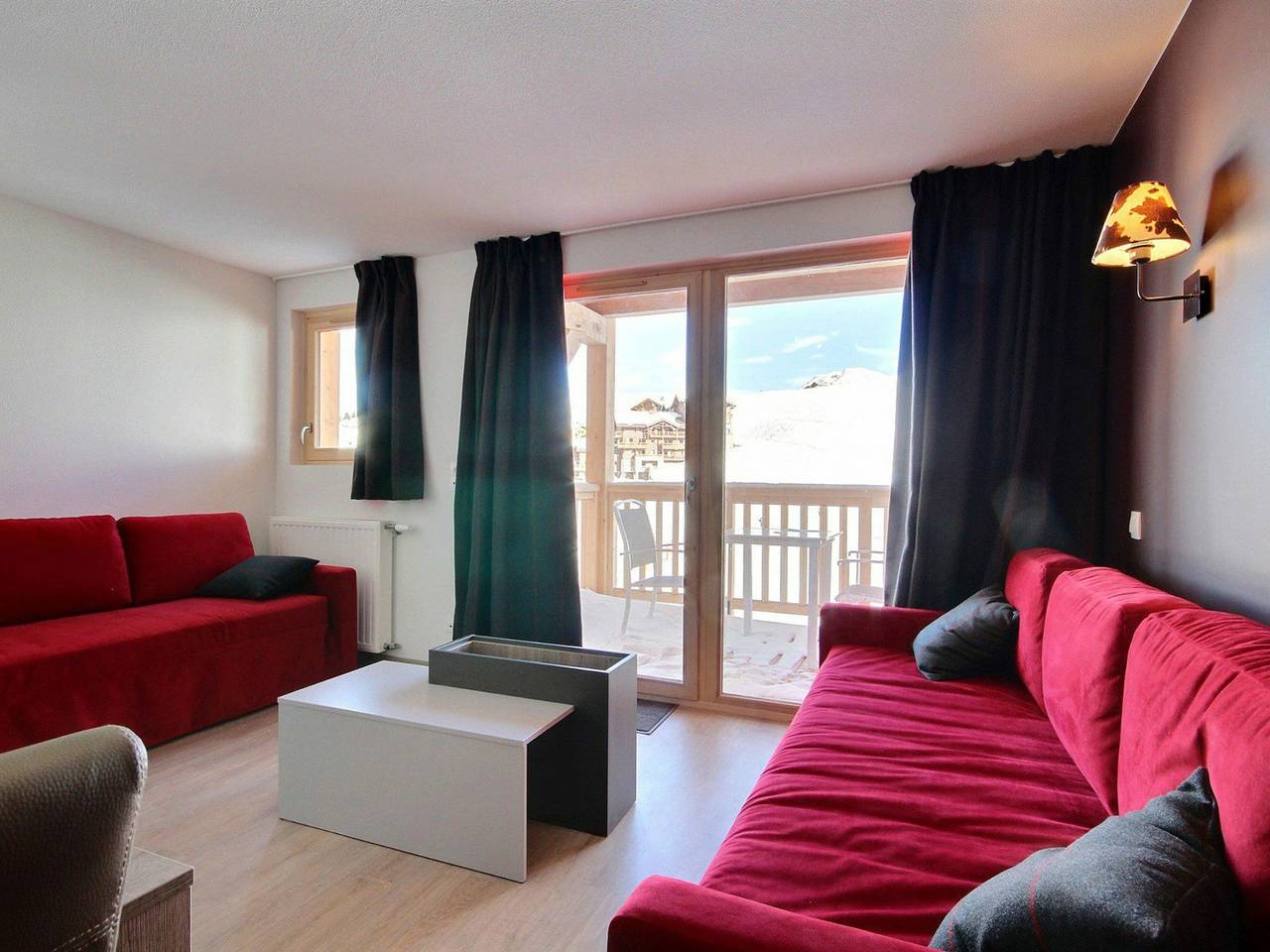 Ganze Wohnung, Neue Wohnung mit Pool, Wlan und überdachtem Parkplatz in Plagne Villages, La Plagne-Tarentaise